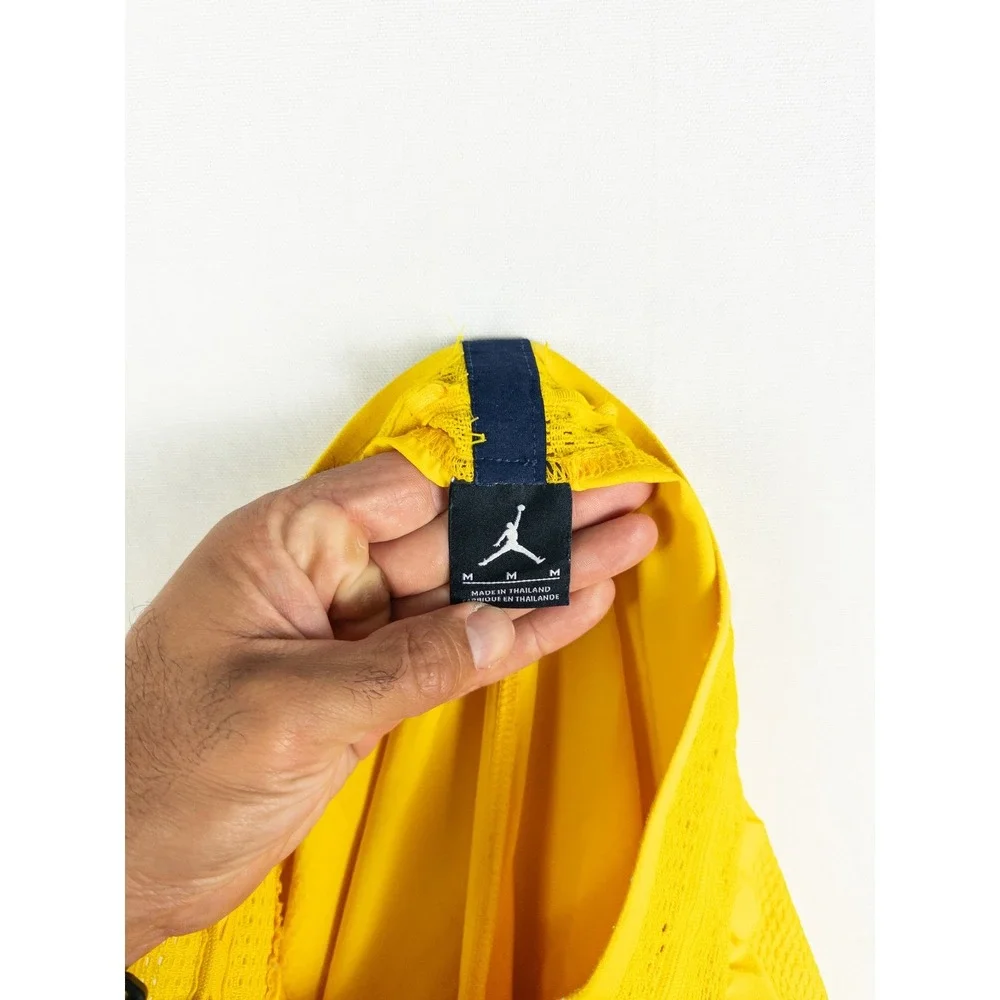 Jordan Brand Michigan Wolverines Basketball Shorts Mens M Yellow Streetwear Athl